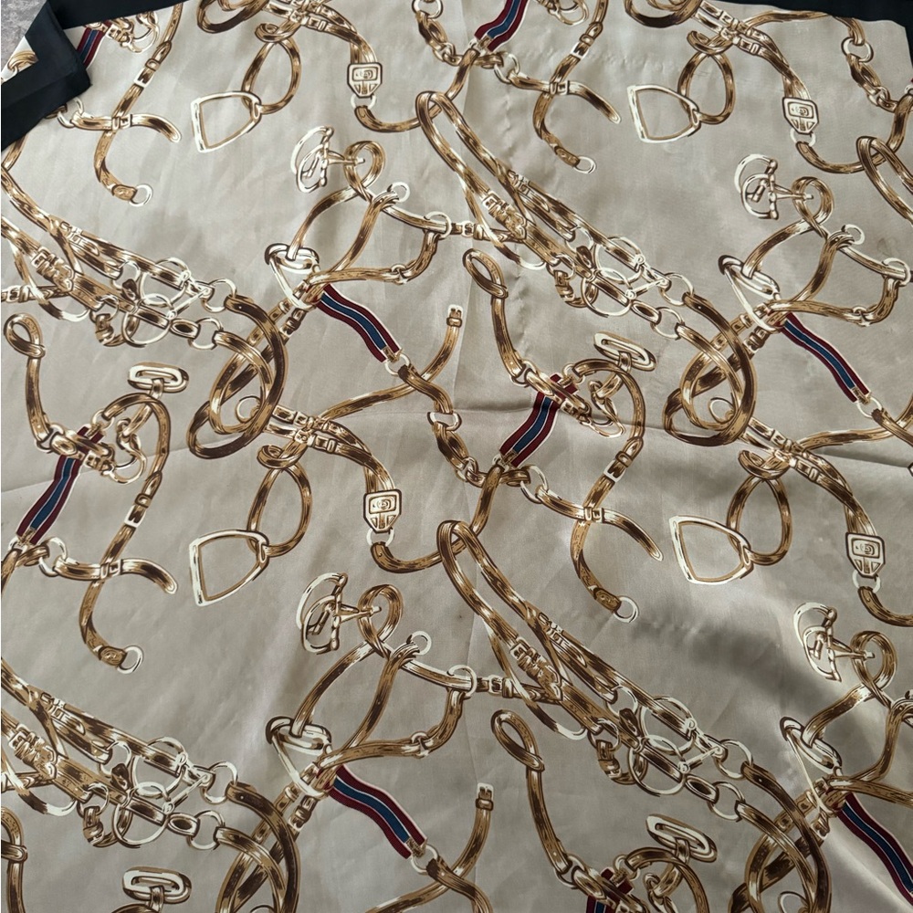 Long Fattorseta Italy Horse bridle Women's Scarf 35”x35” Beautiful Color N Cond.